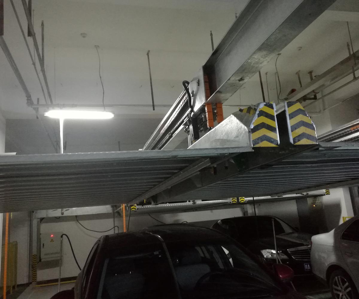 三层升降机械停车位